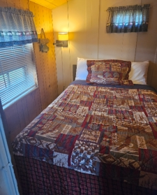 Mobile Home •Lakeside •1 full size bed •1 twin bed •Bathroom with shower stall •Efficiency kitchen with dinette table for 4 Sleeps up to 3 Seasonal only.