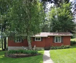 Duplex, two queens on each side, Room 21 has view of lake, Room 20 has view of courtyard